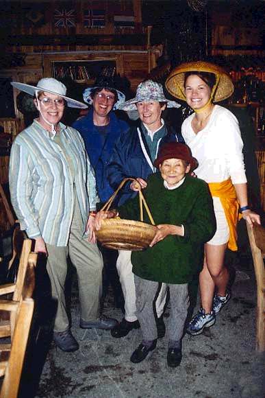 127 Yangshuo.jpg (39325 bytes)
