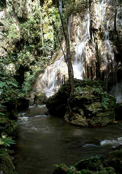 Trecking 187.jpg (39000 bytes)