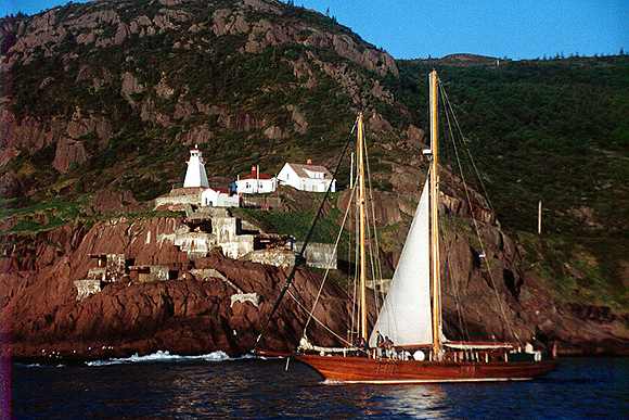 St John's 3.jpg (39568 bytes)